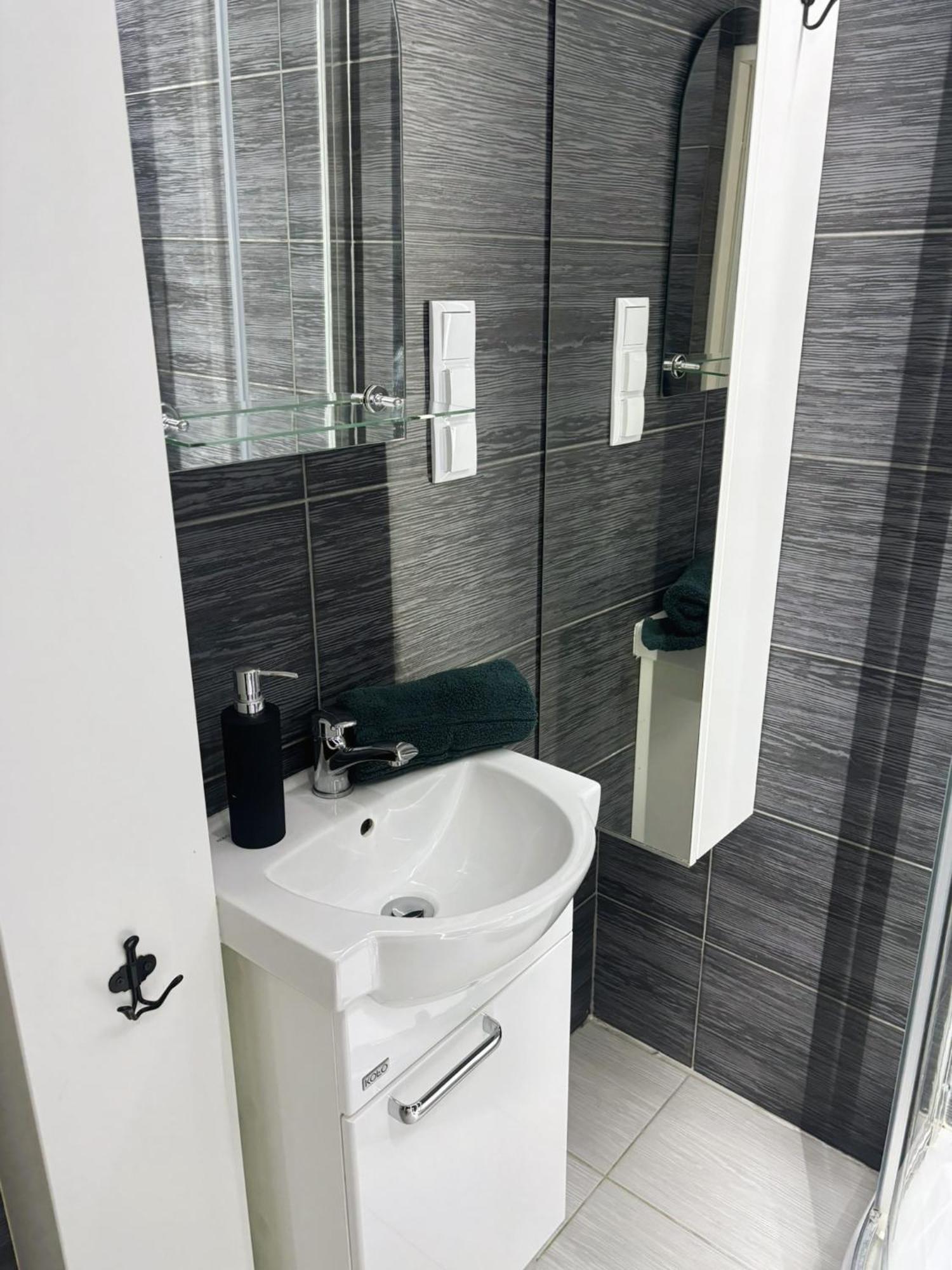 Project Comfort Apartament Grzybowska 30/1211 Warsaw Ngoại thất bức ảnh